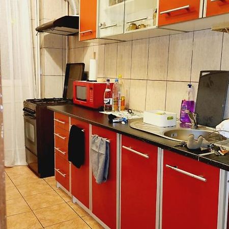 Two Bedroom Aparthotel With Garden View Bukarest Eksteriør billede